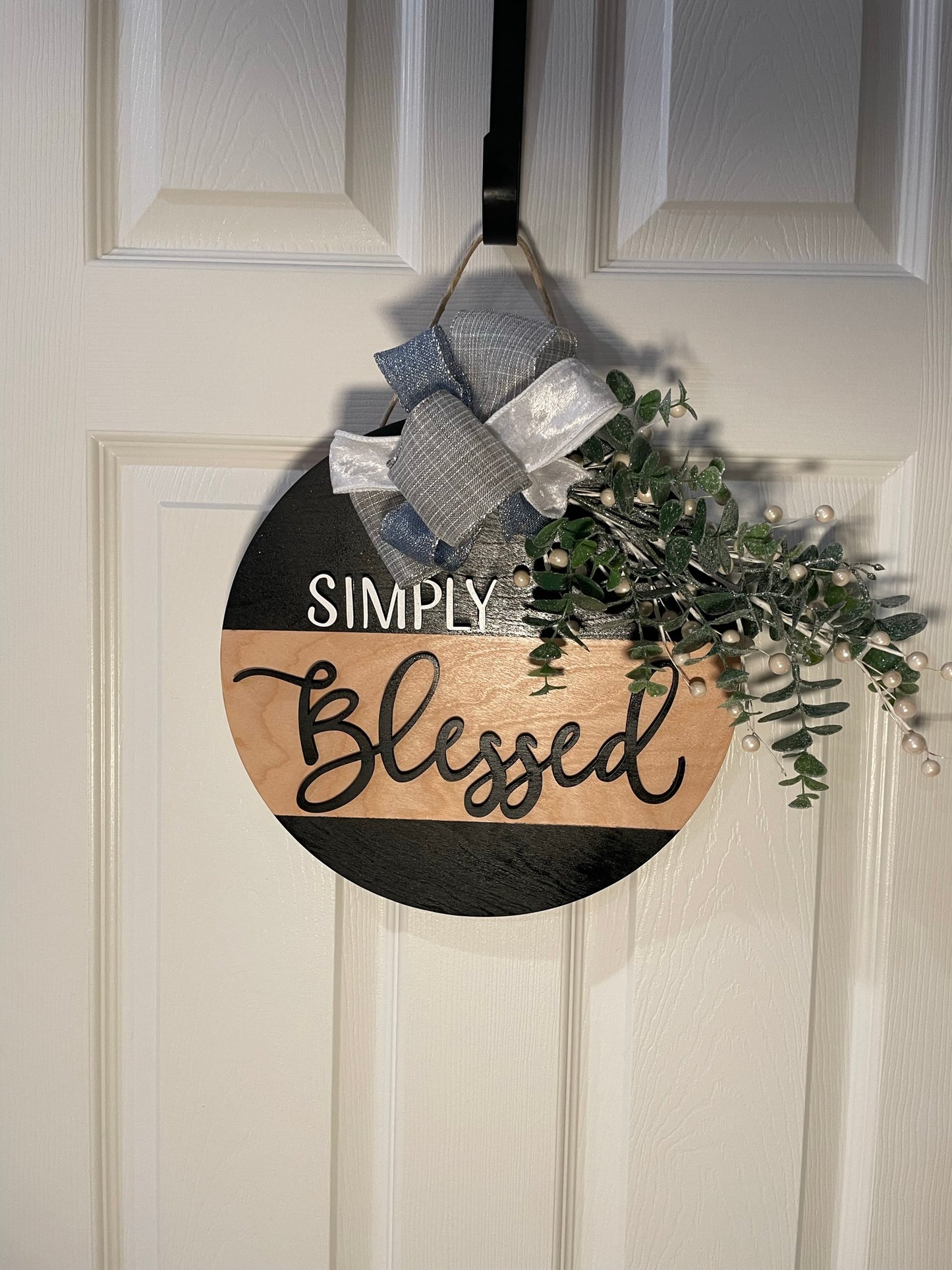 Home Decore Door Hanger - Round Wooden Sign